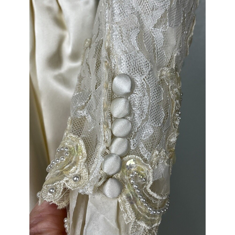 VTG Embroidered Wedding Gown Bridal Dress 10 Cathedral Train Heart back Korea - Picture 10 of 15